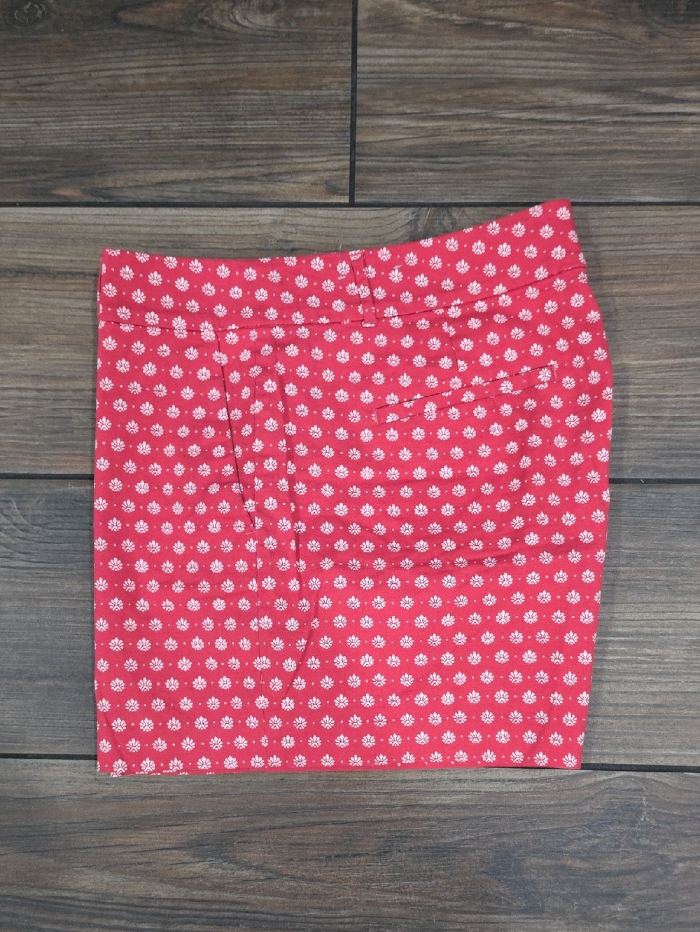 Ann Taylor Red Floral Shorts size 12